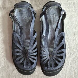 JSport by Jambu Blue Gray Sandals with Petal Design Adjustable Velcro Strap Sz 9